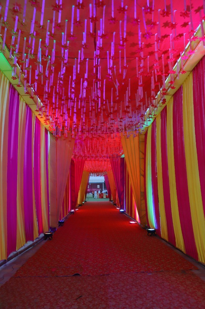 Mohan Vatika Illuminated Entrance Canopy Tunnel with Ceiling Streamers